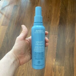 Aveda smooth infusion spray